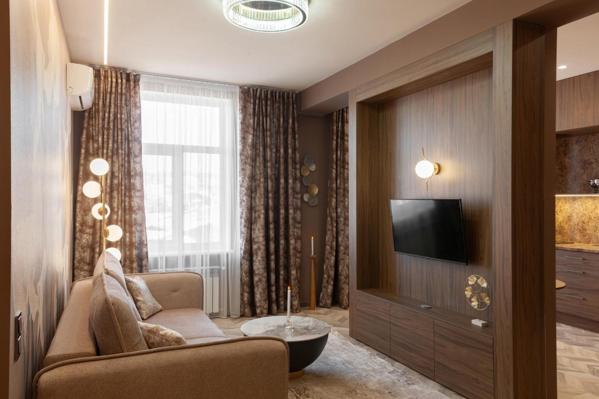 Royal Aparts Multi Lviv Exterior foto
