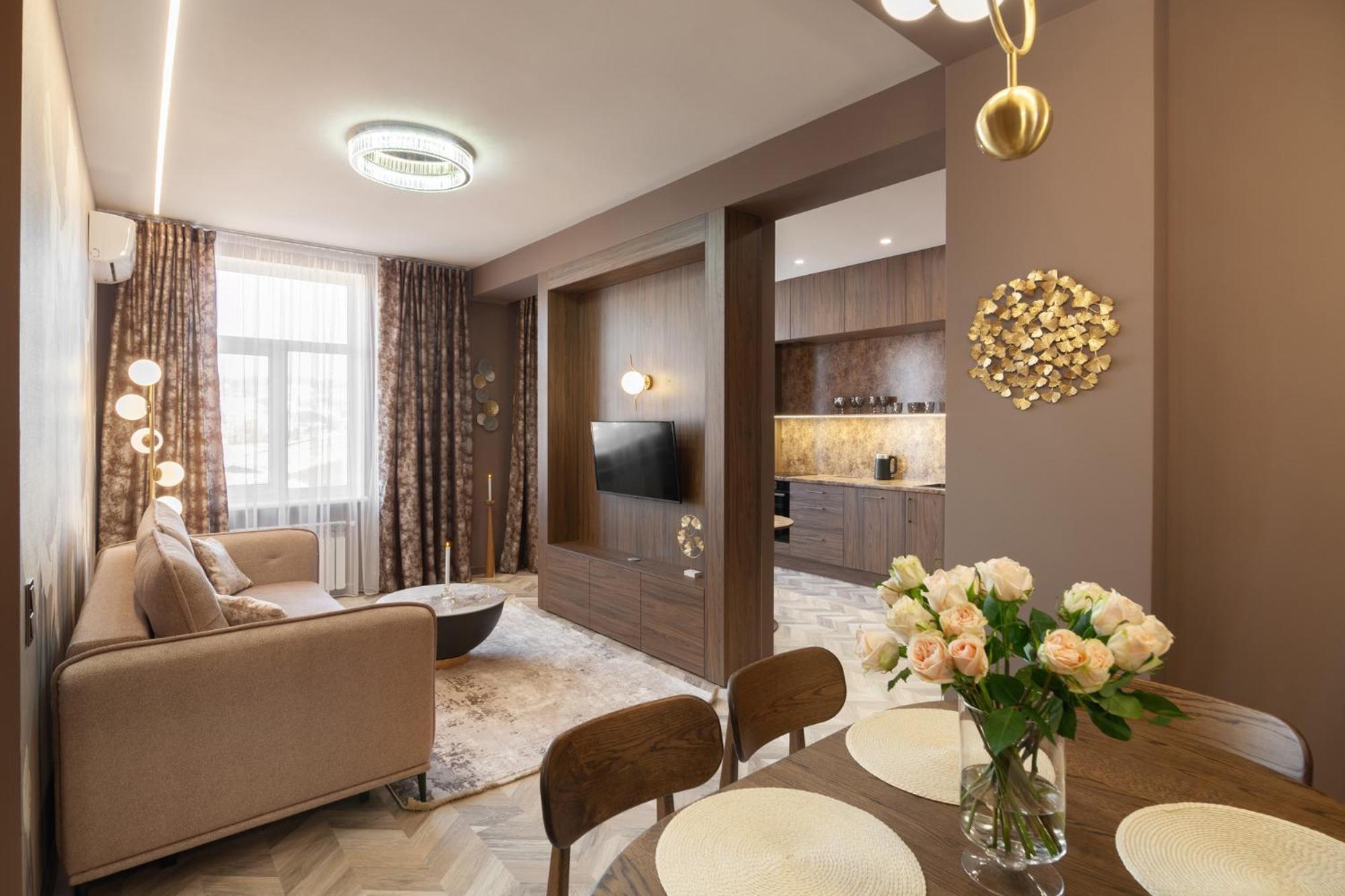 Royal Aparts Multi Lviv Exterior foto